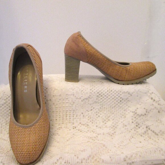 Ateliers shoes made in Italy light tan breathable tiny weave with suade backs. - Picture 5 of 10